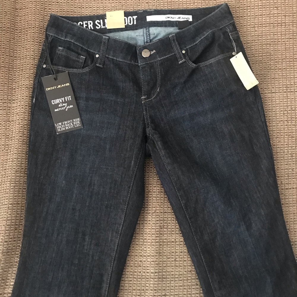 Women’s DKNY slim boot cut jean. Size 2X32